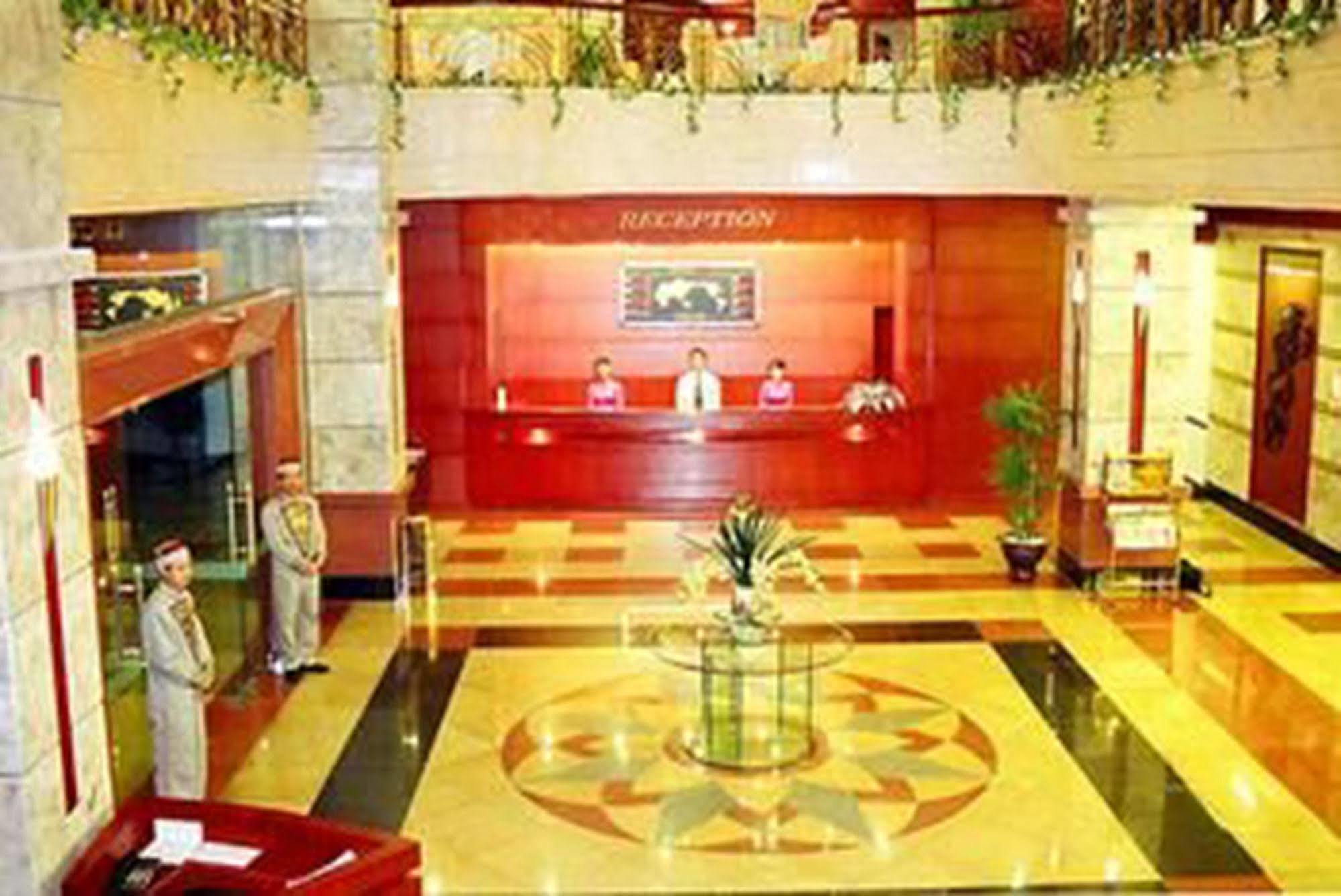 Grand Ha Long Hotel Buitenkant foto