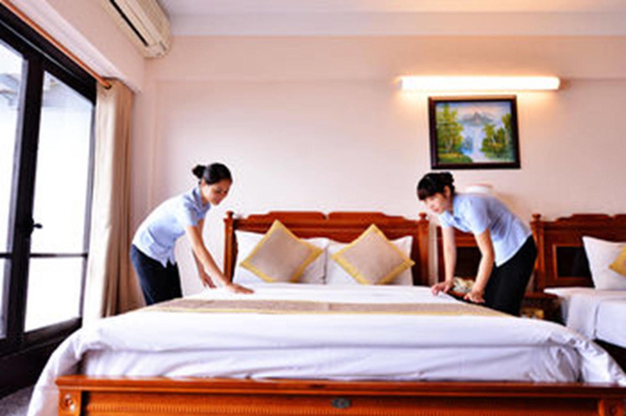 Grand Ha Long Hotel Buitenkant foto