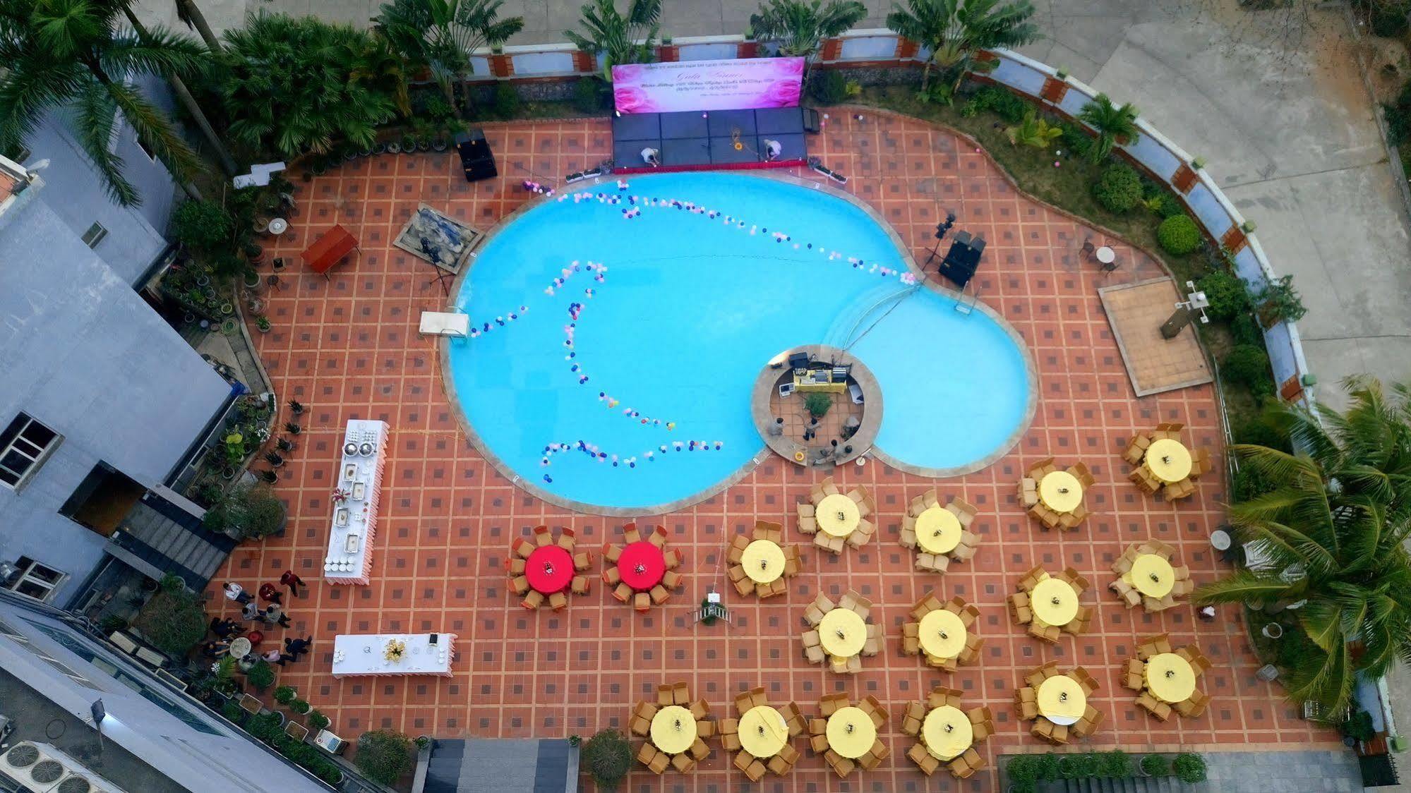 Grand Ha Long Hotel Buitenkant foto